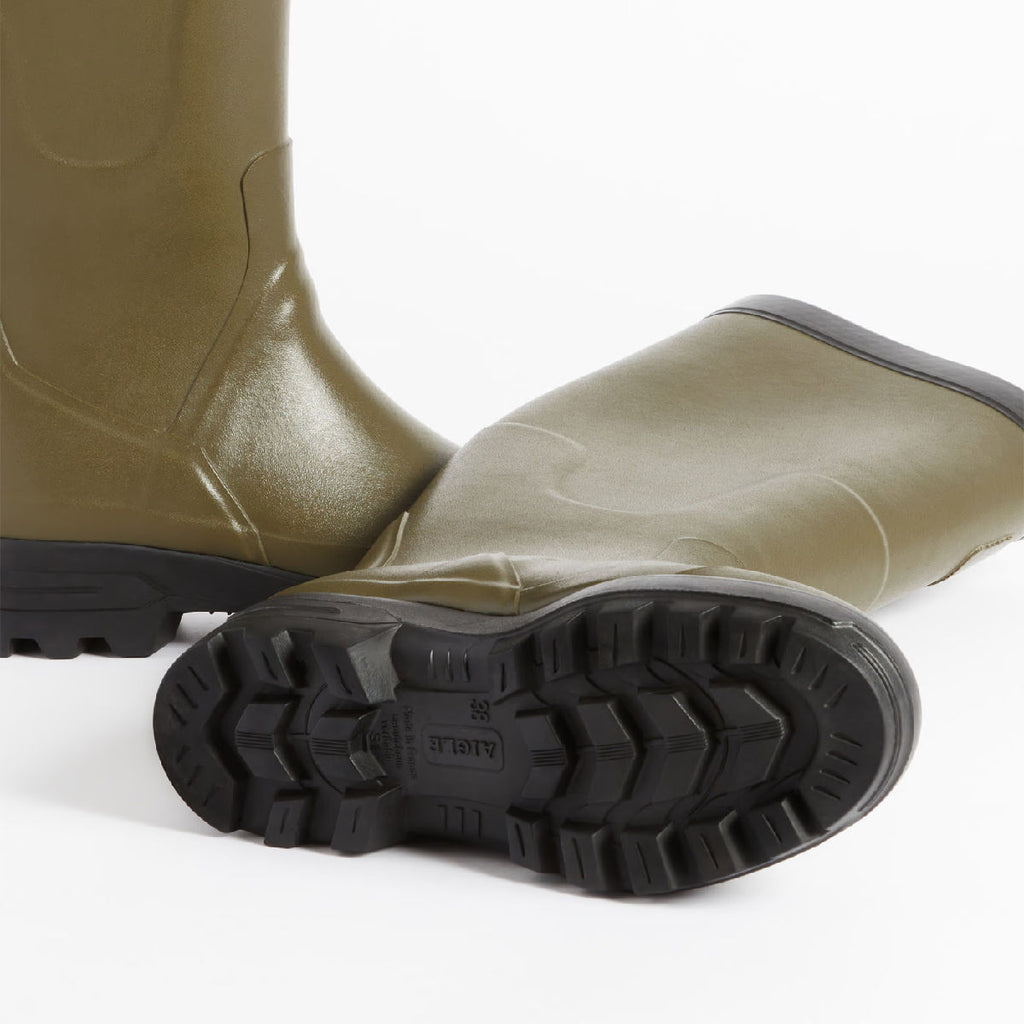 Self cleaning lugged sole of Aigle Benyl M Wellington Boots